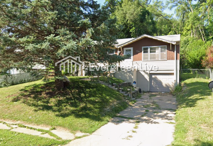 7276 N 34th St - Photo 2 of 3