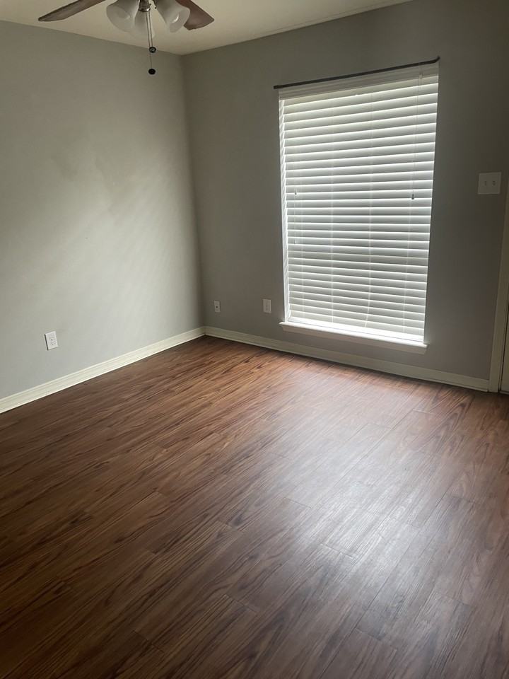 5705 E Texas St #26 - Photo 3 of 4