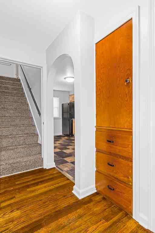 212 Cornelia Ave Ne - Photo 3 of 14