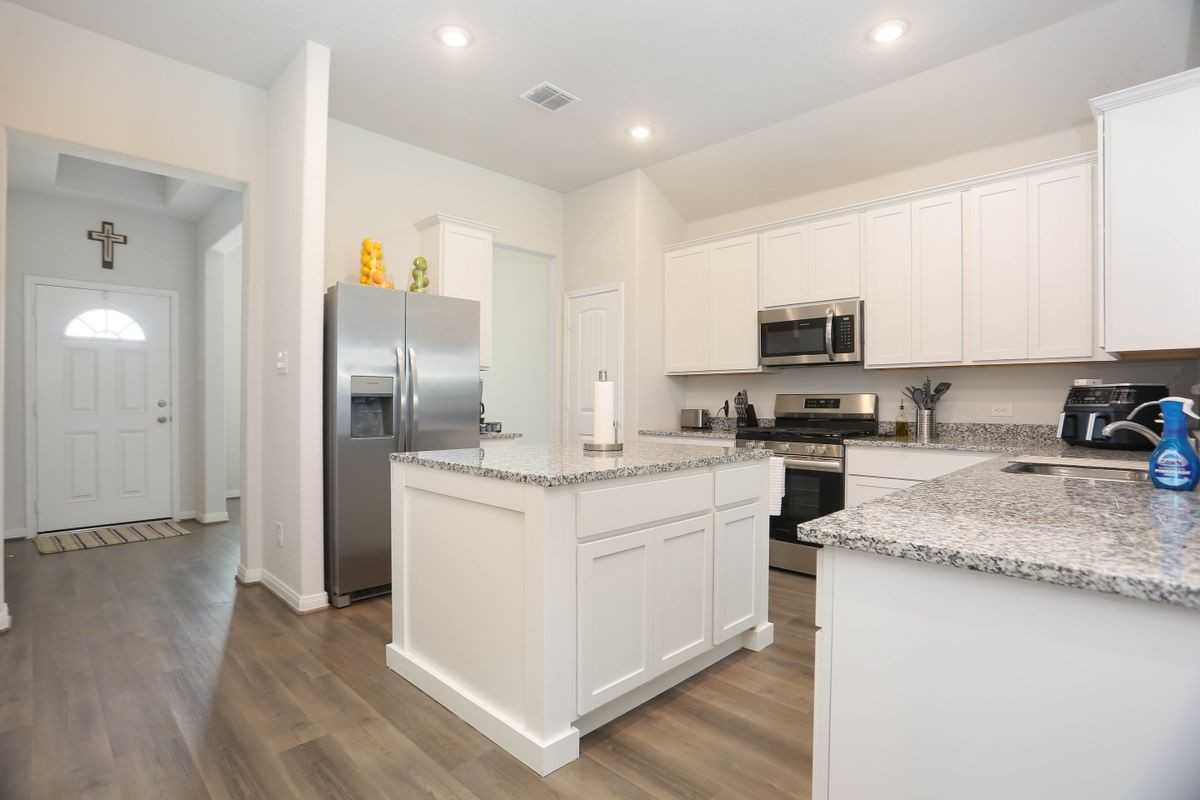 179 Kayla Ave - Photo 3 of 5