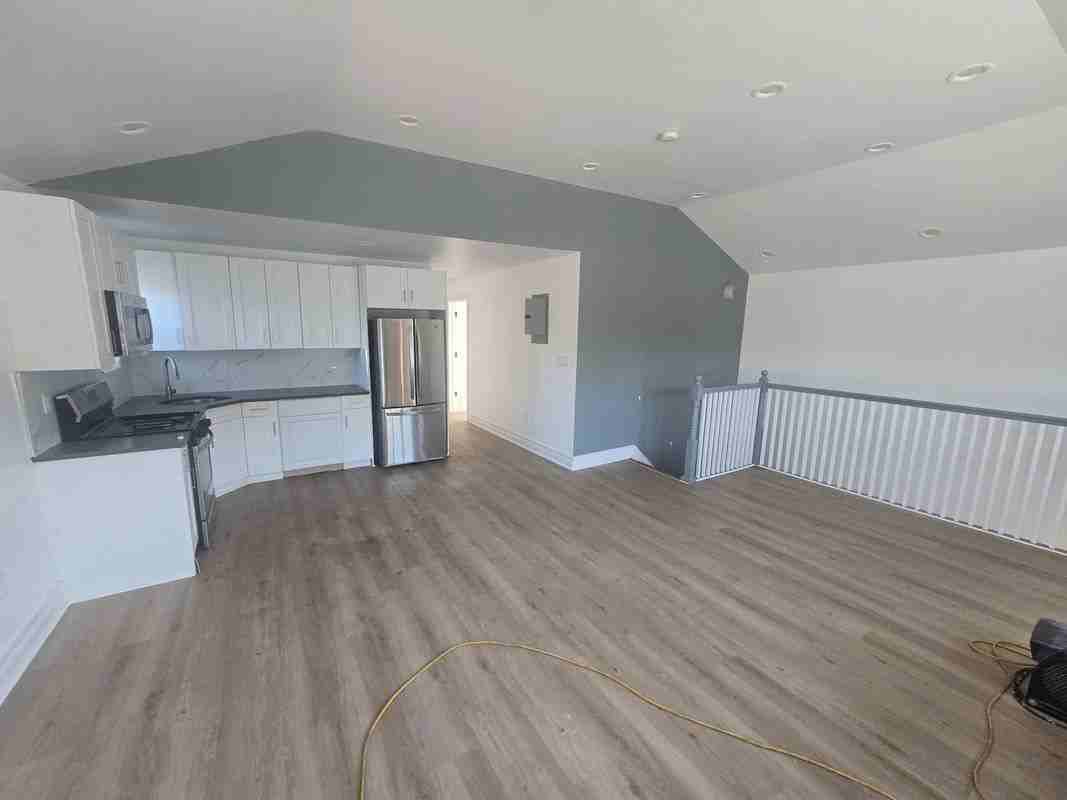 1754 Hammersley Ave - Photo 6 of 11