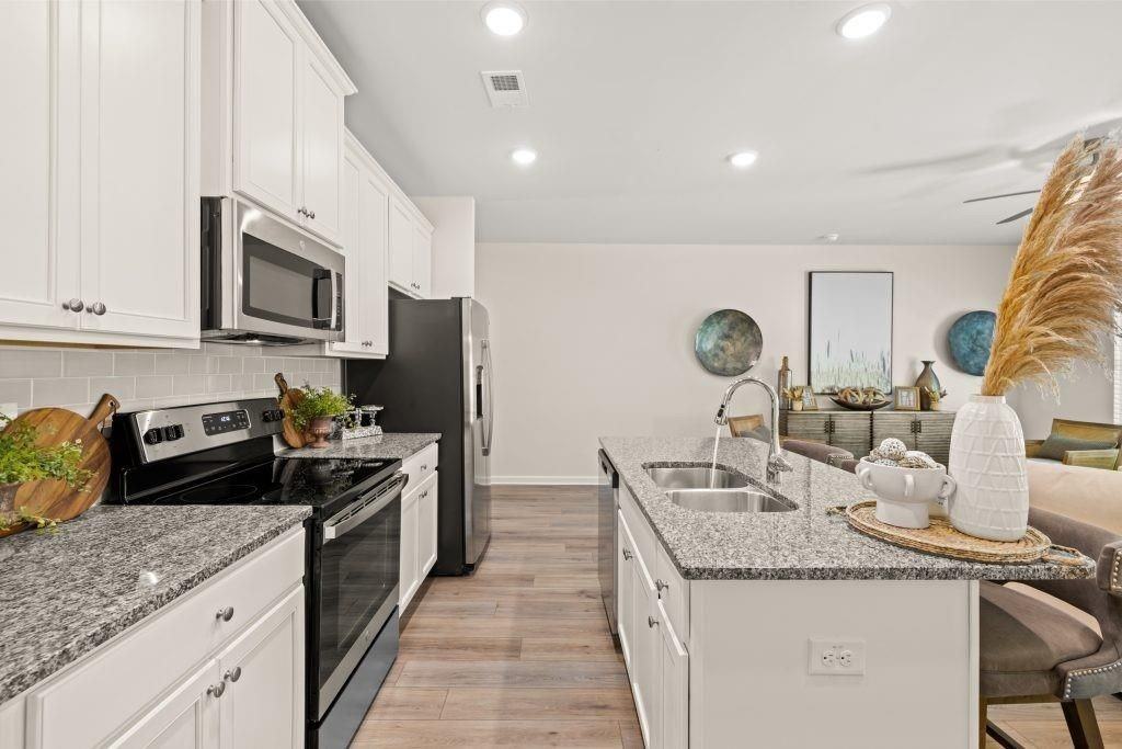 6386 Sundowner Pl Sw - Photo 7 of 17