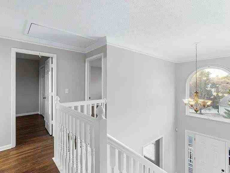 2247 June Ct Sw - Photo 6 of 8