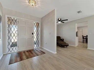 2916 Woodcrest Dr - Photo 4 of 33