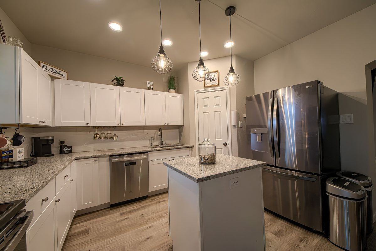 5950 Lake Superior St - Photo 6 of 18