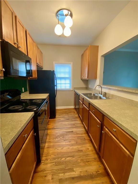 404 Bass St Se - Photo 3 of 14