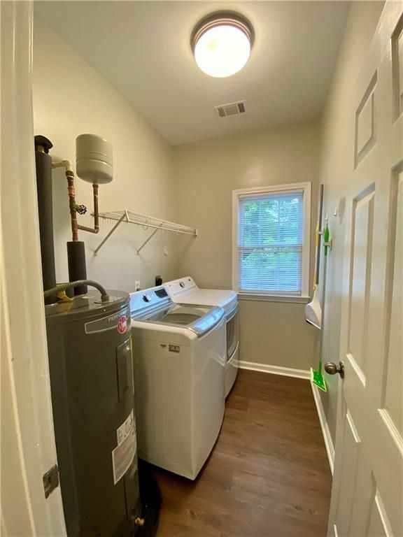 404 Bass St Se - Photo 5 of 14