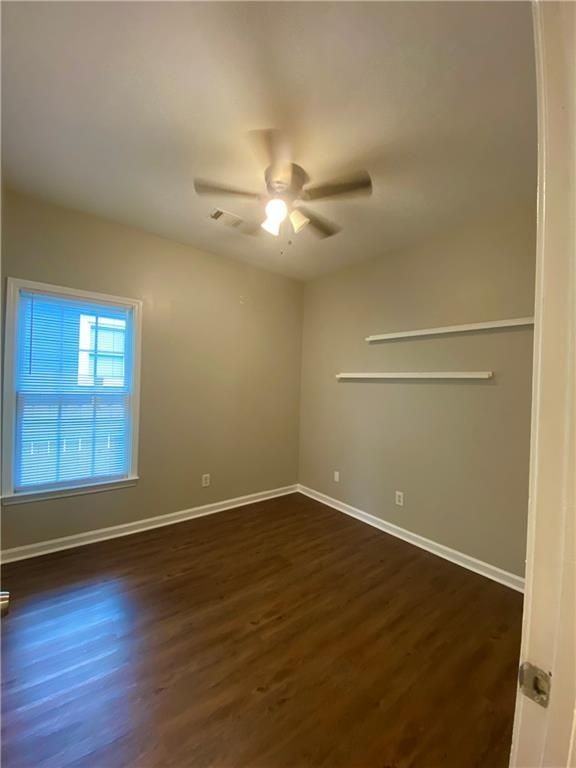 404 Bass St Se - Photo 7 of 14