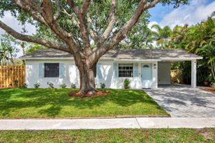 808 Iroquois St - Photo 1 of 1