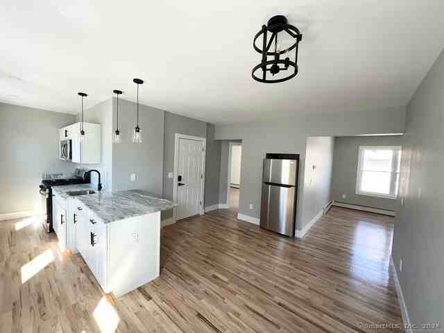 416 Park St ##3 - Photo 2 of 4