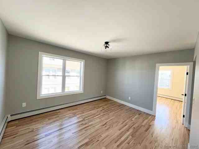 416 Park St ##3 - Photo 3 of 4
