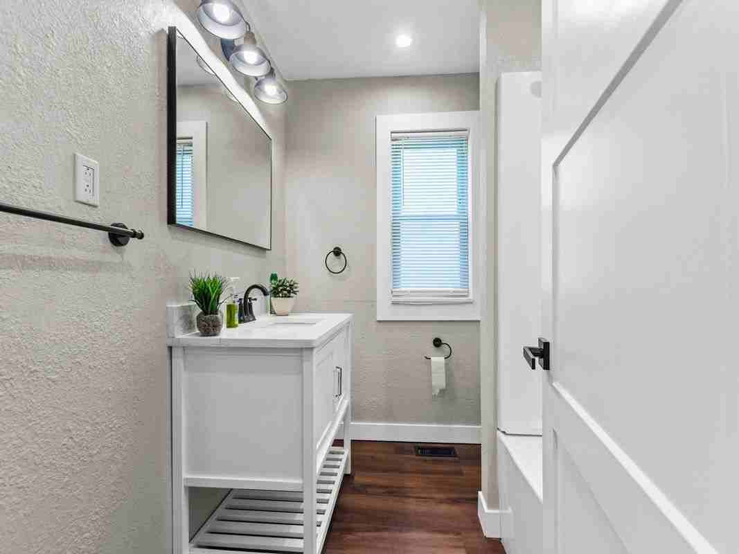 9915 North Rd - Photo 6 of 30