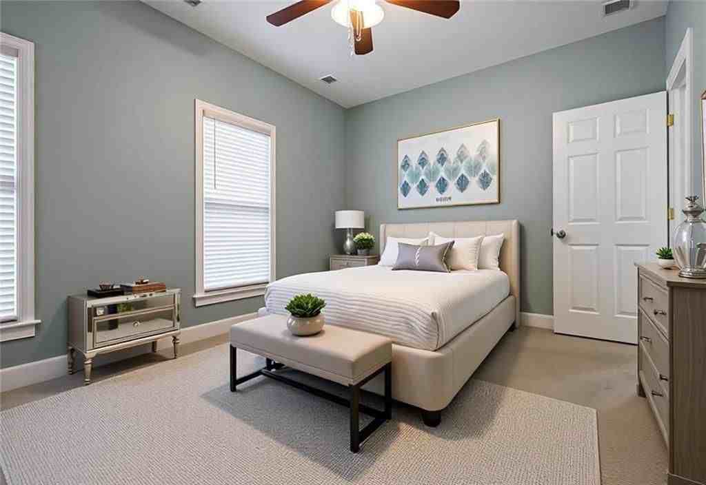 691 Bonaventure Ave Ne - Photo 3 of 29