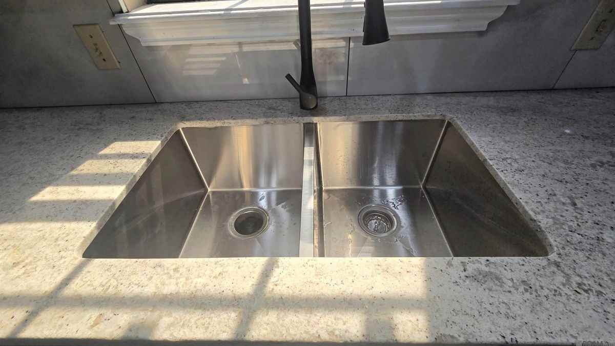 12119 Mallory Ave - Photo 7 of 28