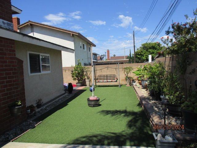 3521 Spencer St - Photo 2 of 7