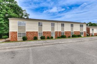 River's Edge Apartments - Photo 1 of 1