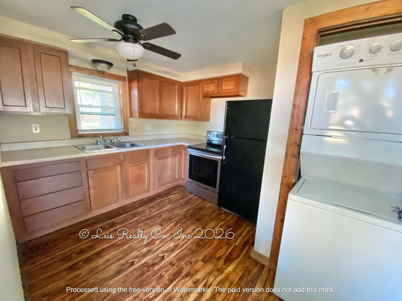 321 Smith Street - Photo 2 of 18