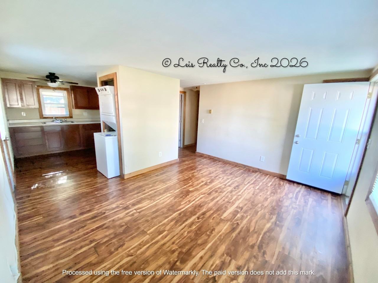 321 Smith Street - Photo 3 of 18