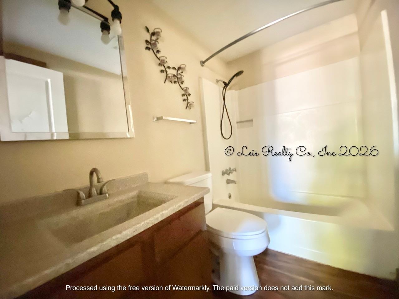 321 Smith Street - Photo 5 of 18
