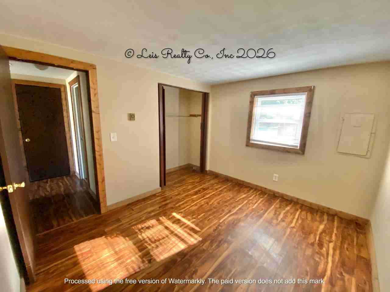 321 Smith Street - Photo 6 of 18
