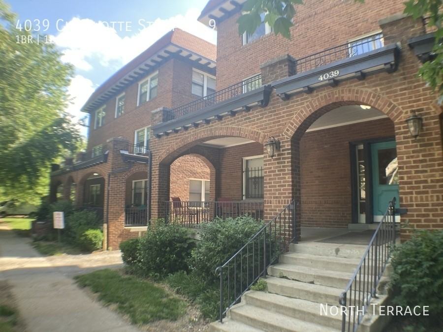 4035-4039 Charlotte - Photo 2 of 4