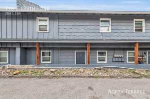 featured image of 716 E 139th St