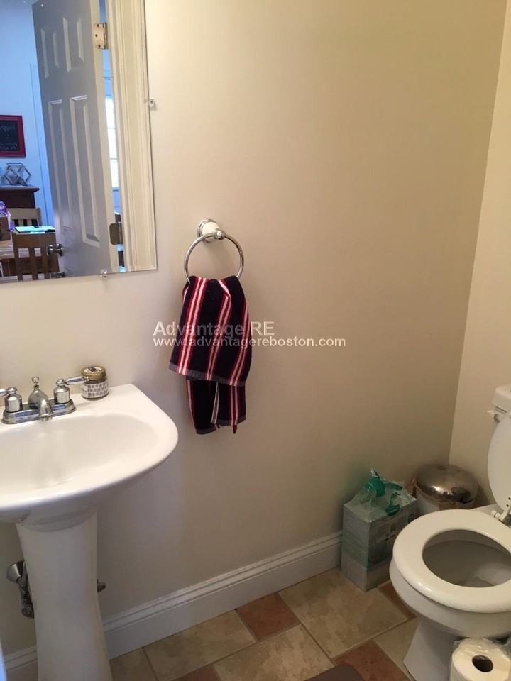 109 5th St - Photo 4 of 8