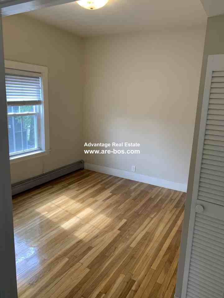 15 Harding St #2 - Photo 5 of 17