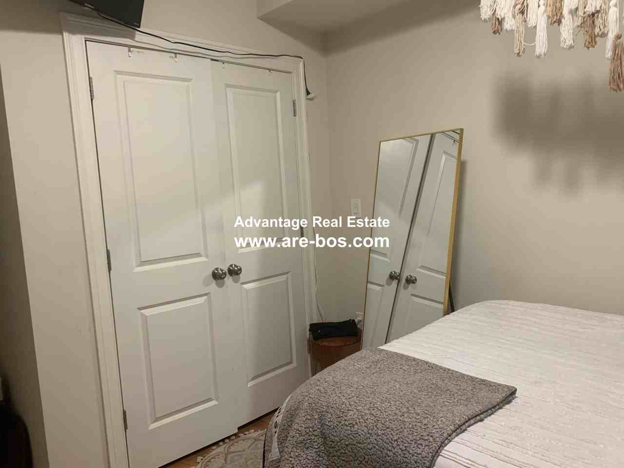 115 Webster Ave #2 - Photo 5 of 31