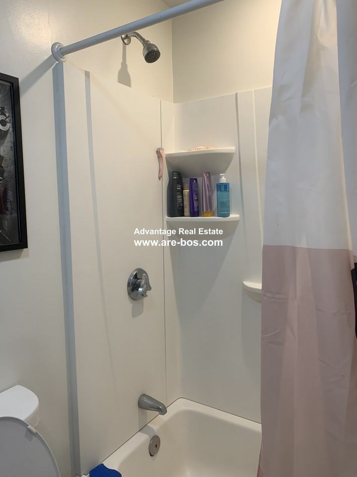 115 Webster Ave #2 - Photo 7 of 31