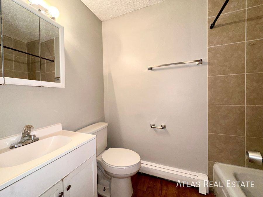 312 W Alabama Avenue - Photo 2 of 28
