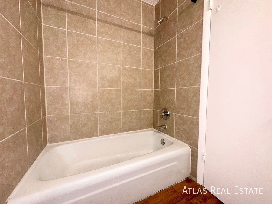 312 W Alabama Avenue - Photo 3 of 28