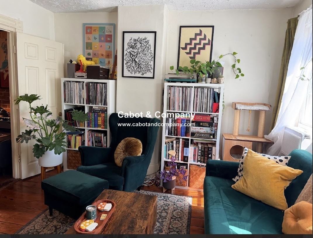 14 Mead St #1 - Photo 2 of 10