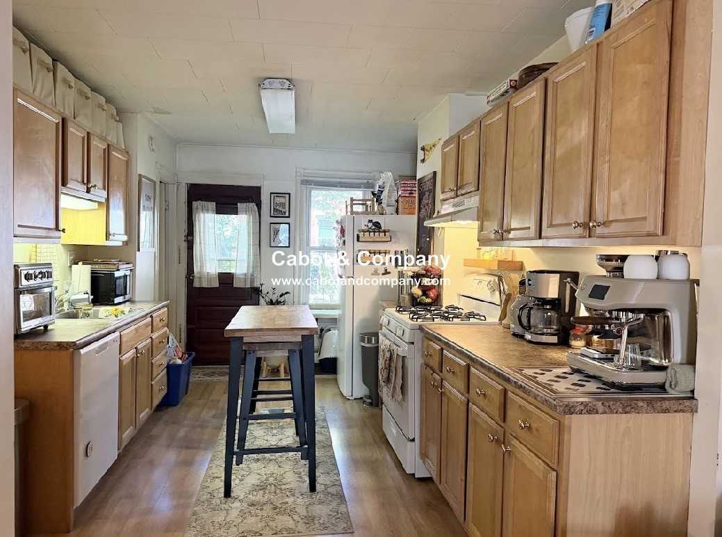 14 Mead St #1 - Photo 4 of 10