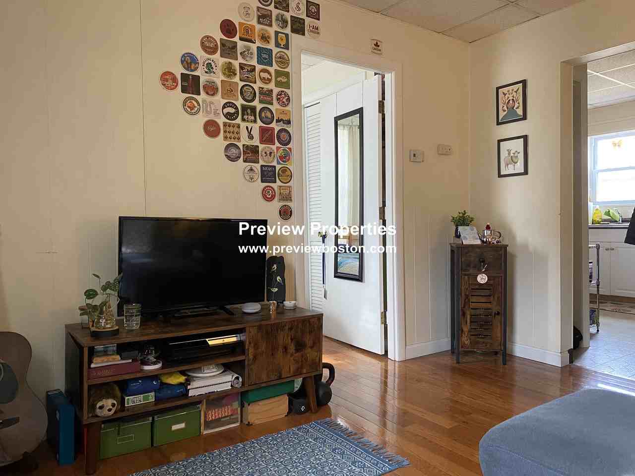 Cedar St #4P - Photo 2 of 8