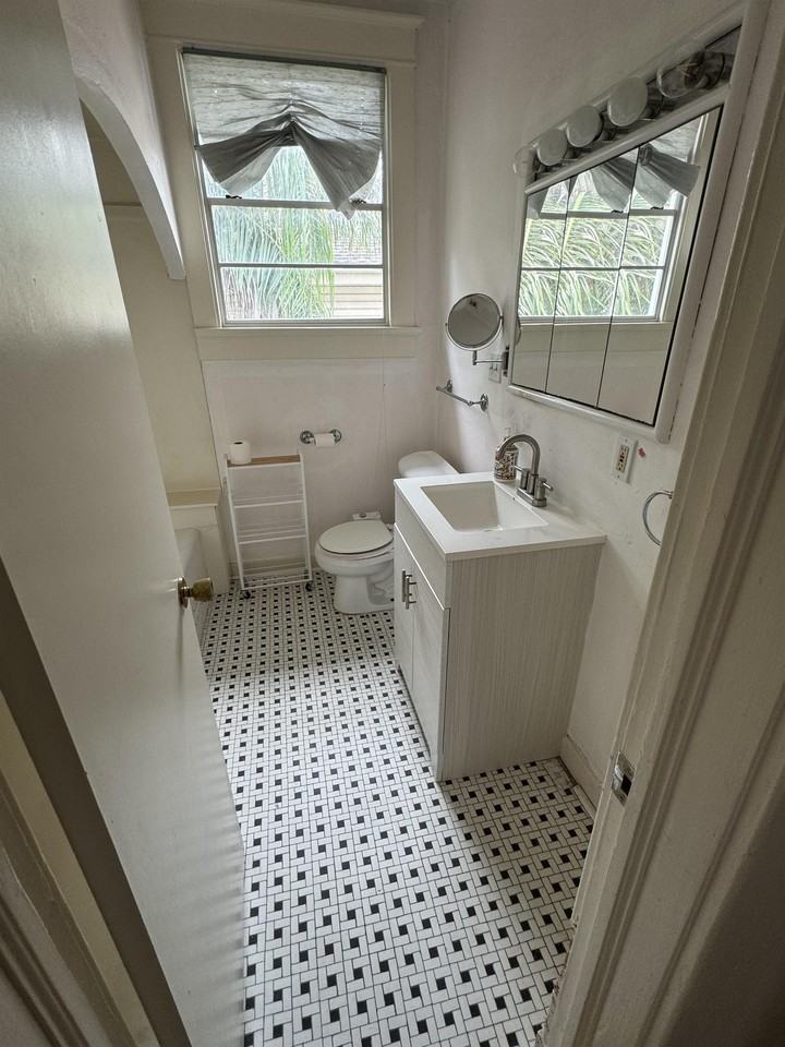 4117 State Street Drive - Photo 4 of 8