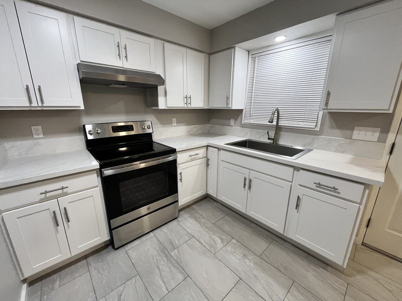 Twinlyn Place Apartments - Photo 2 of 20