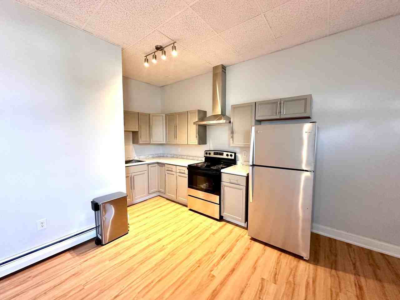 310-312 Union Street - Photo 3 of 50