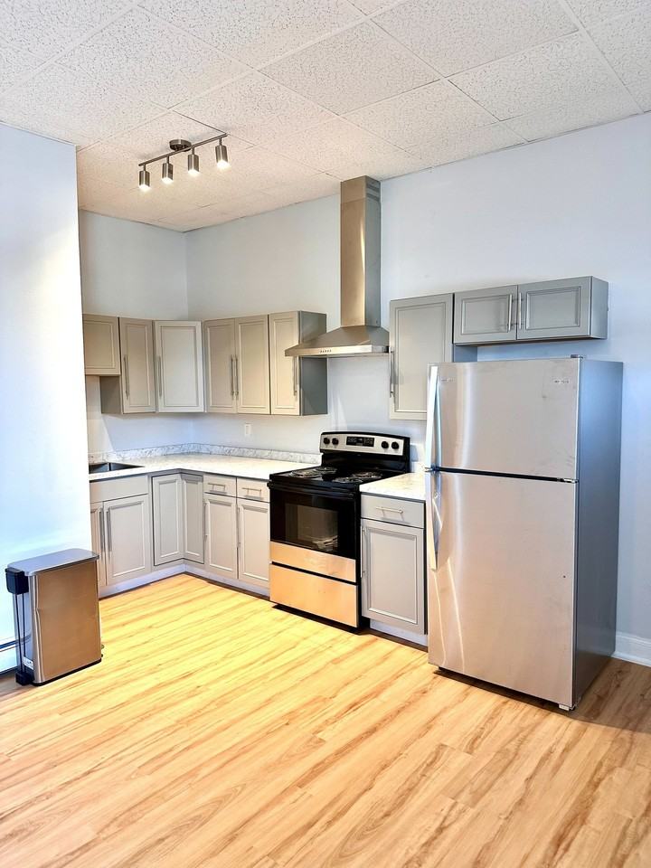 310-312 Union Street - Photo 6 of 50