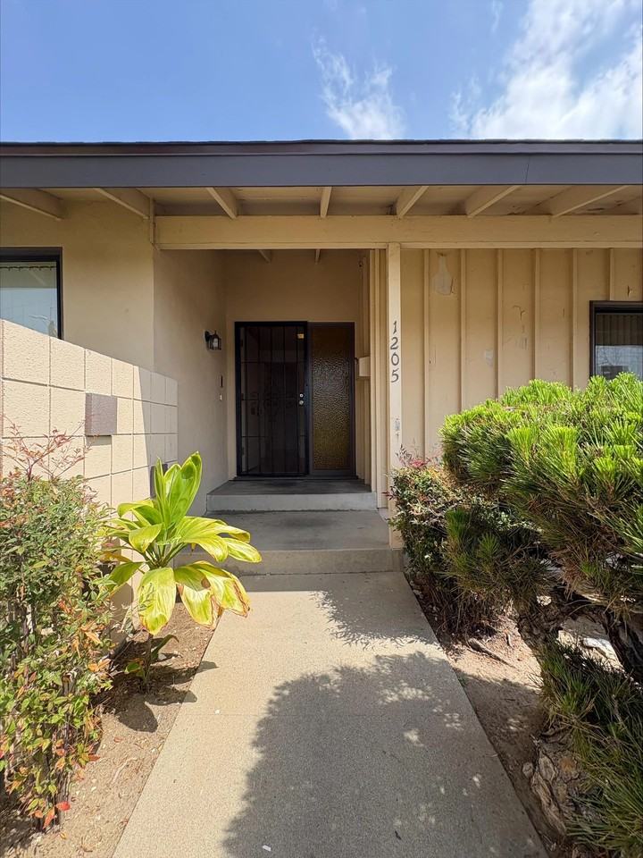 1205 W. Cassidy Street - Photo 3 of 3
