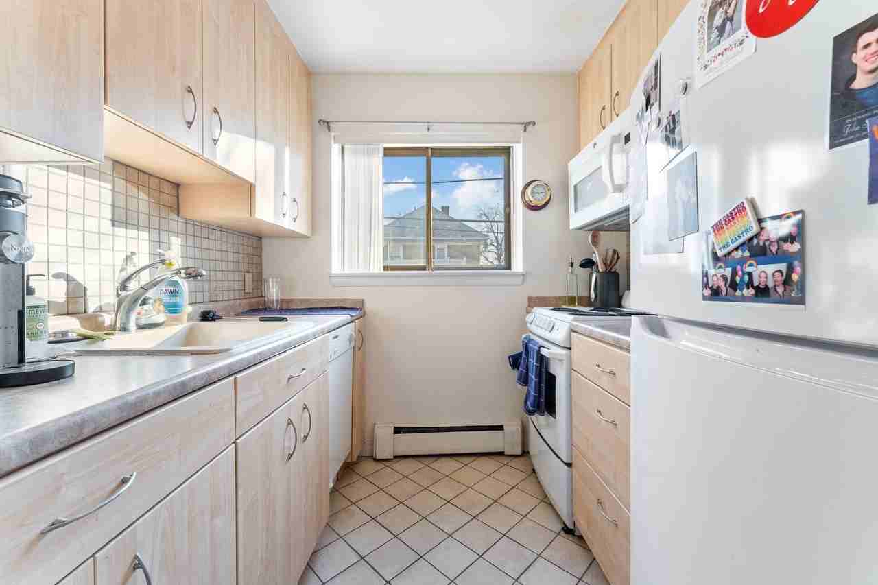 425 S Huntington Ave #6 - Photo 7 of 17