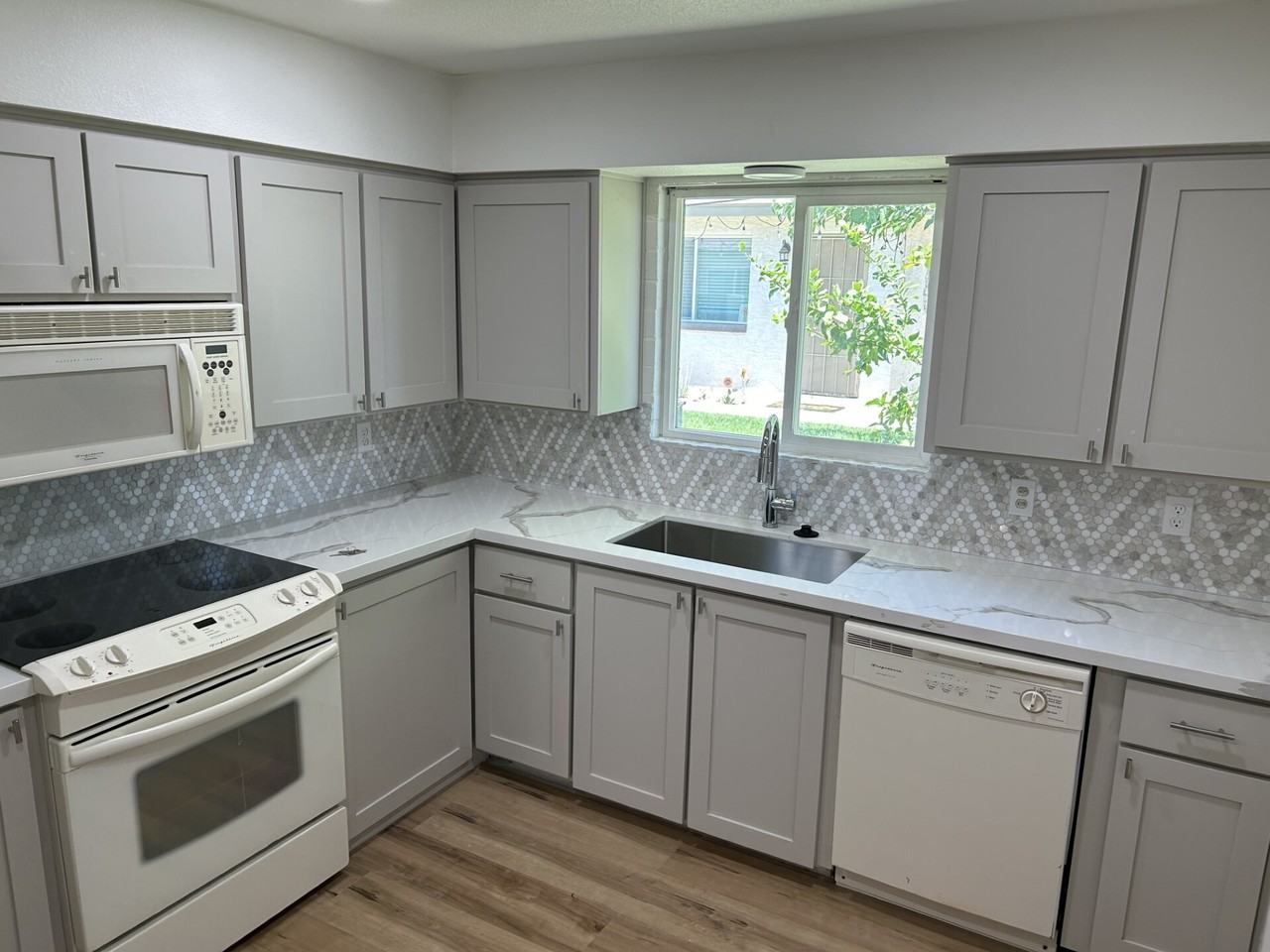 3421 North Paiute Way - Photo 3 of 50