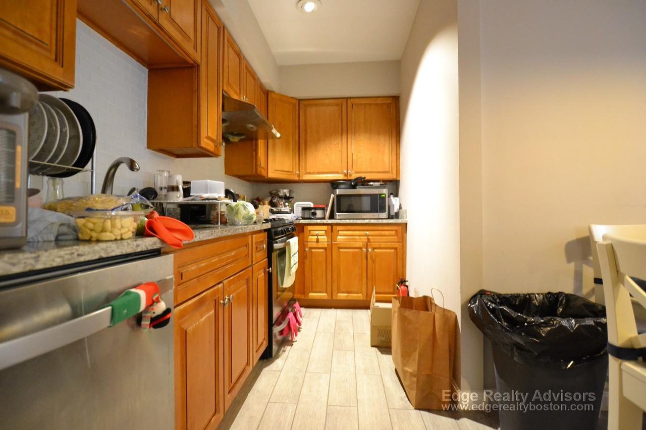 115 Glenville Ave #1 - Photo 7 of 9