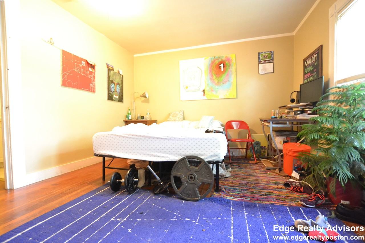 29 Newcastle Rd #2 - Photo 4 of 10