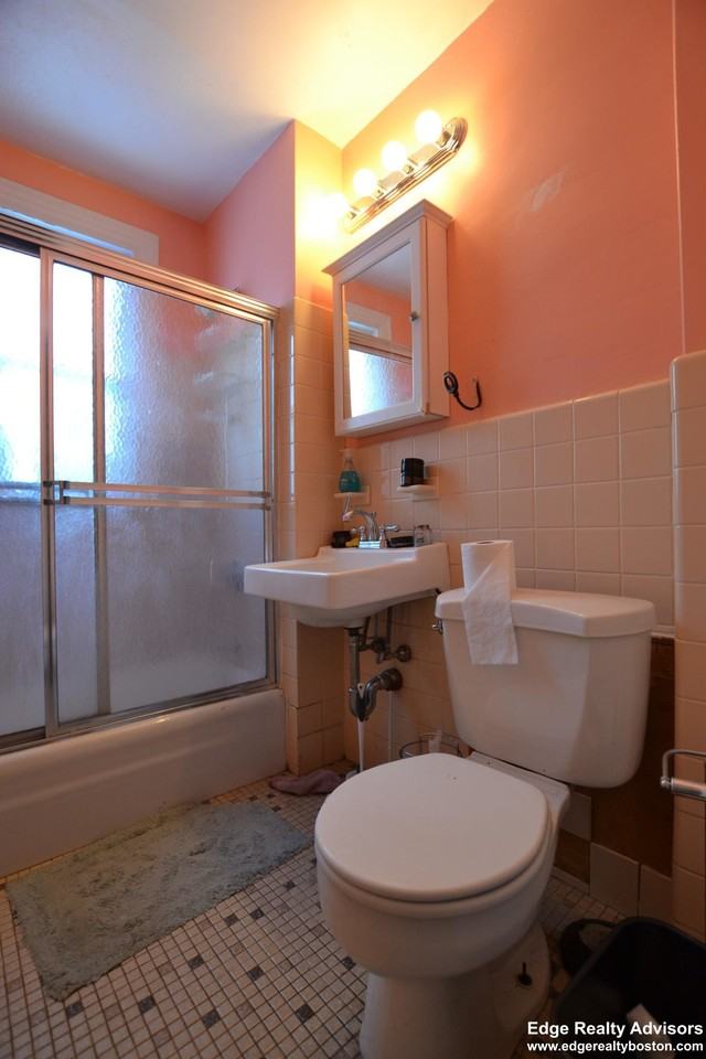 29 Newcastle Rd #2 - Photo 5 of 10