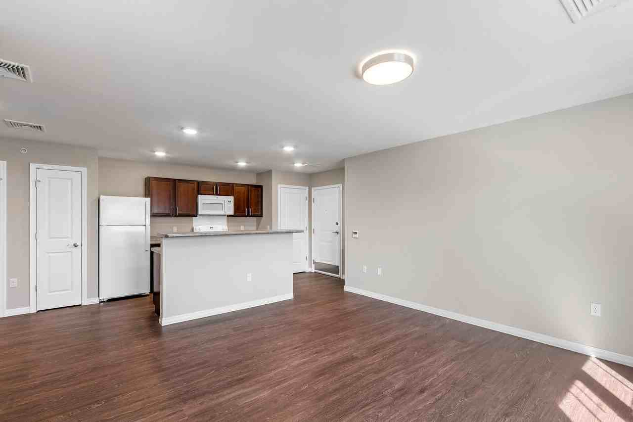 Stone Ridge Commons - Photo 7 of 12