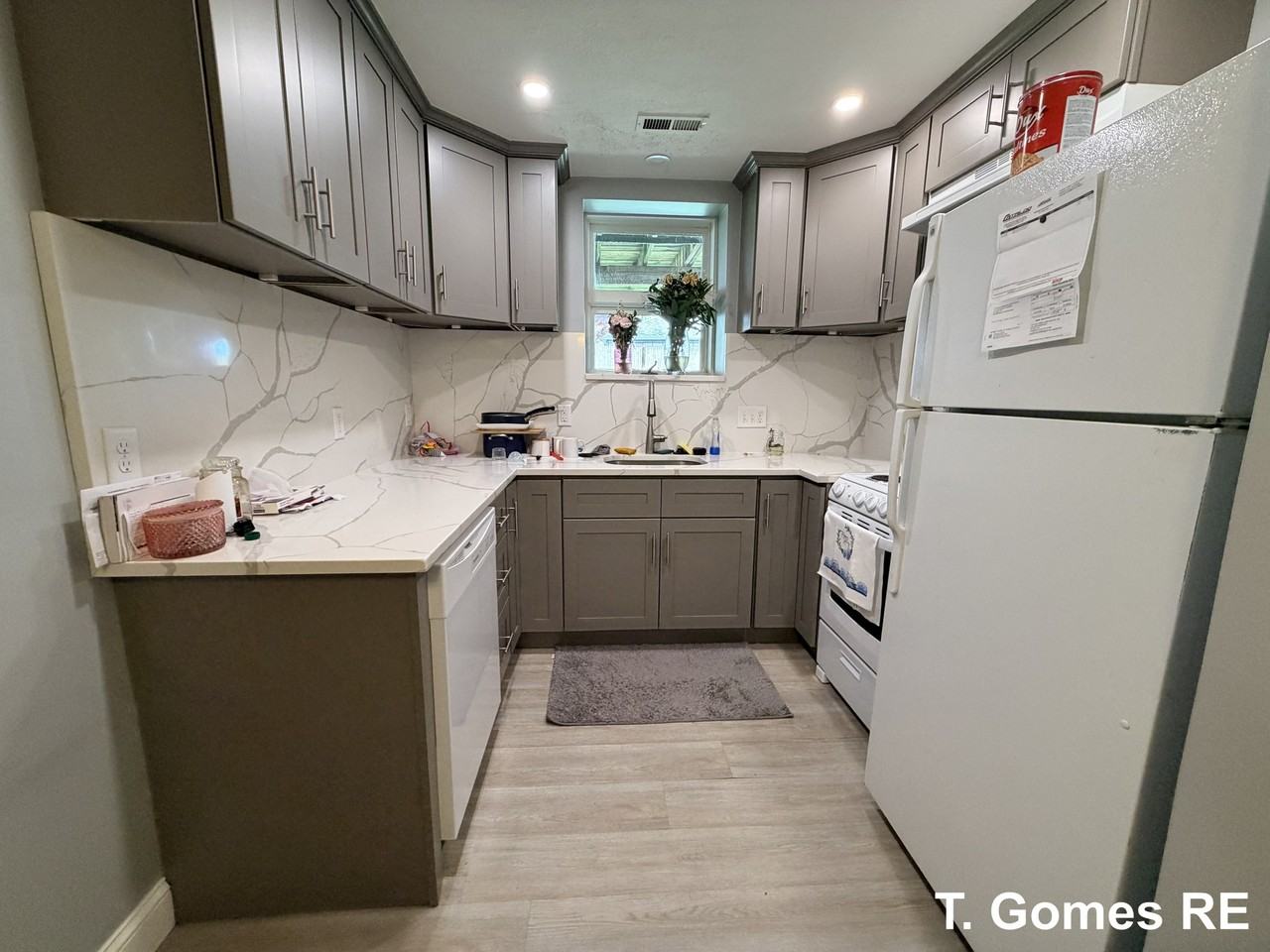 39 Arlington Ave #B - Photo 2 of 9