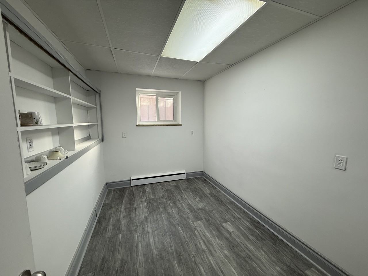 1088 Fennell Ave E - Photo 2 of 5