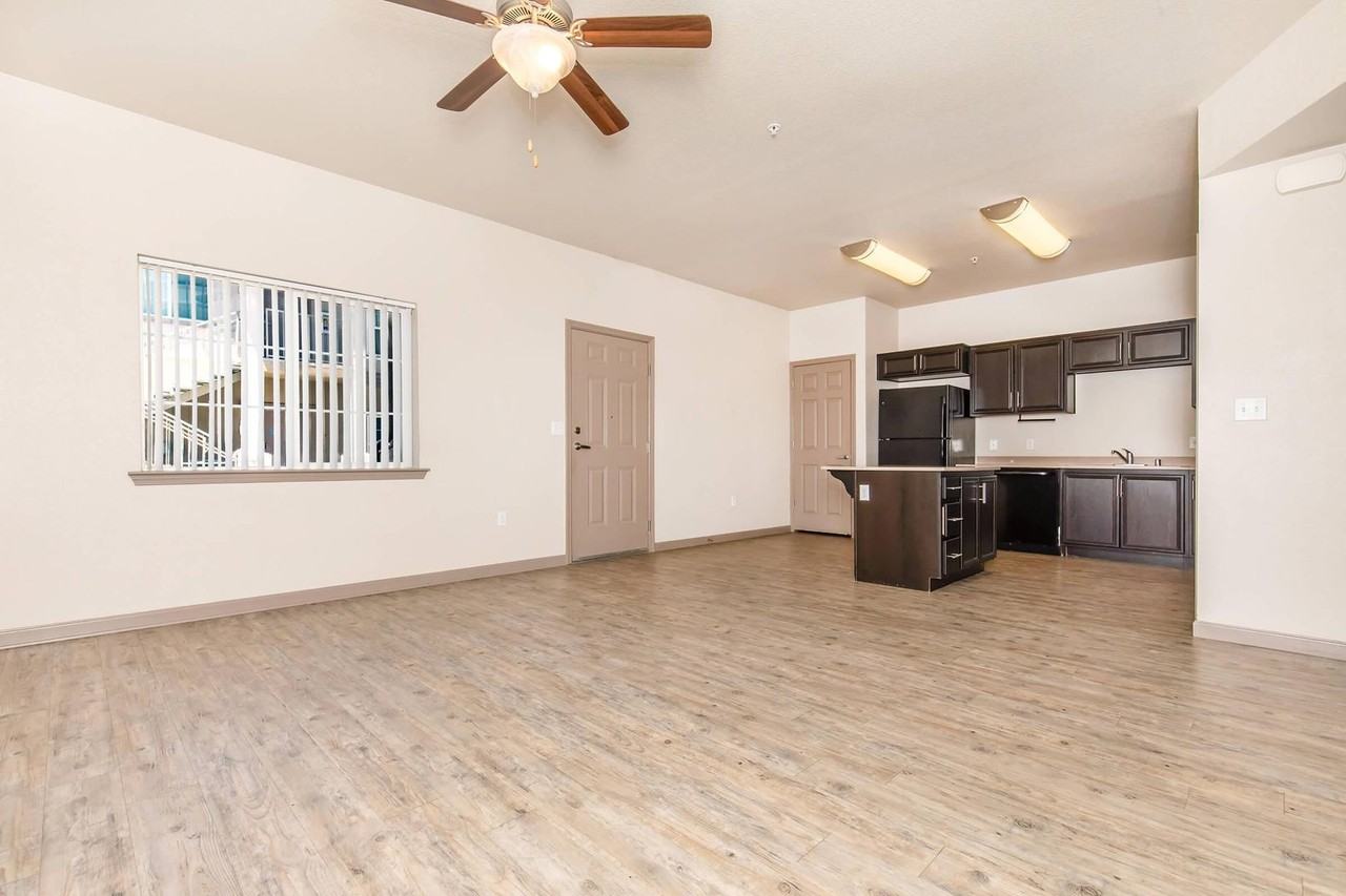 Centennial Place Apartments - Photo 5 of 19