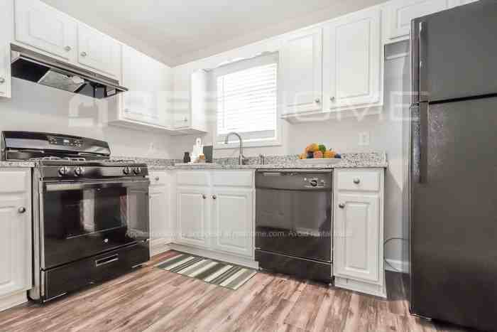 317 River Trace Dr - Photo 3 of 17